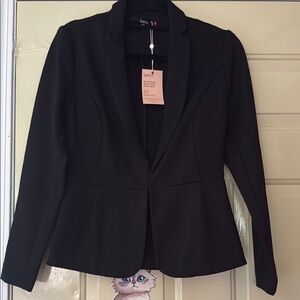 Quince Black Perfect Blazer Structured Silhouette For Any Occasion